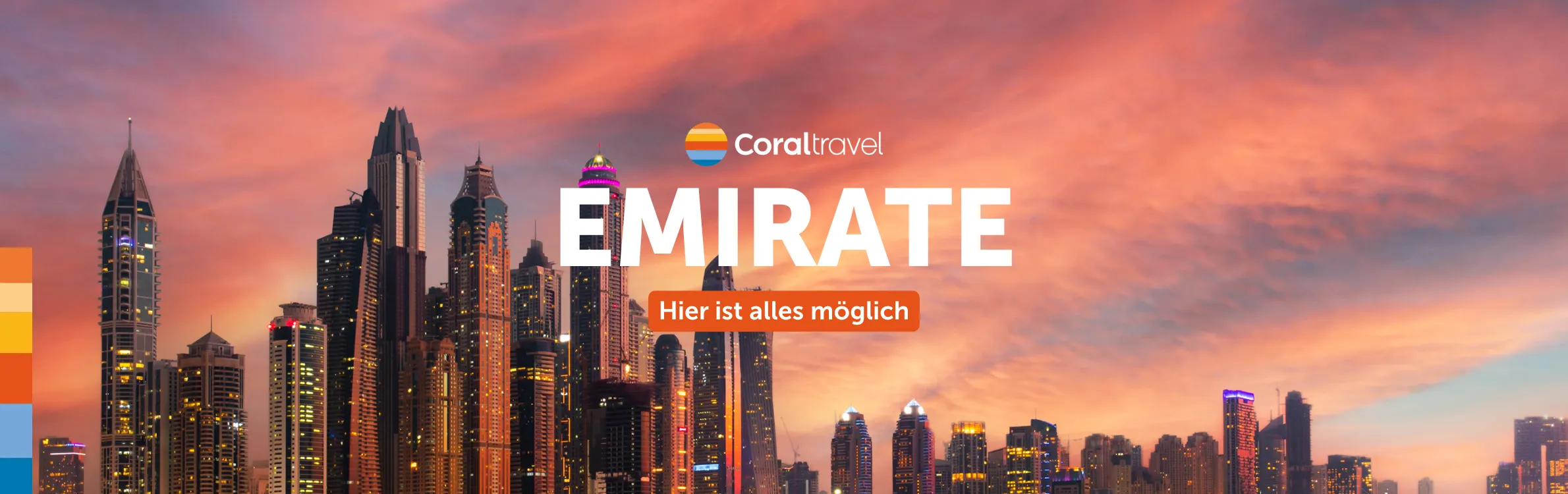 Skyline in den Emiraten mit Sonnenuntergang